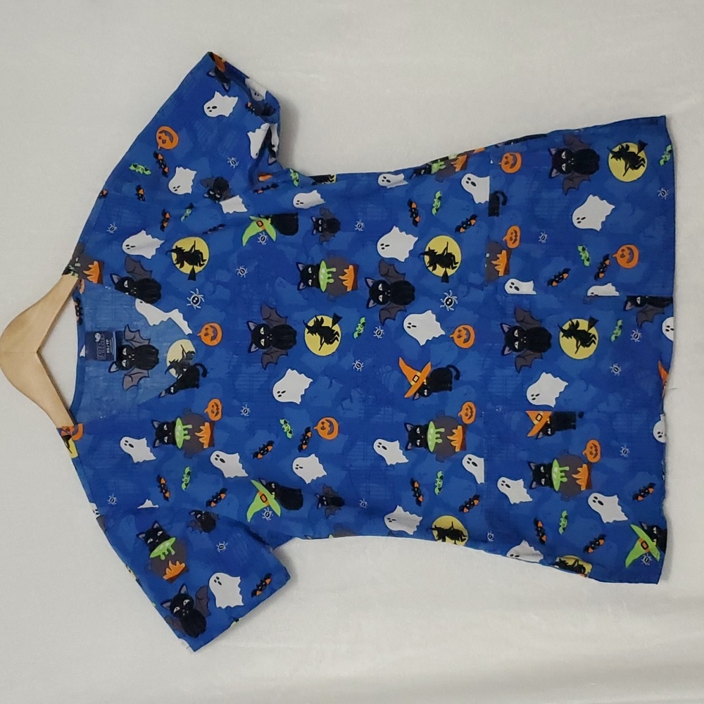 Zoe + Chloe Halloween Print Healthcare Scub Size XS